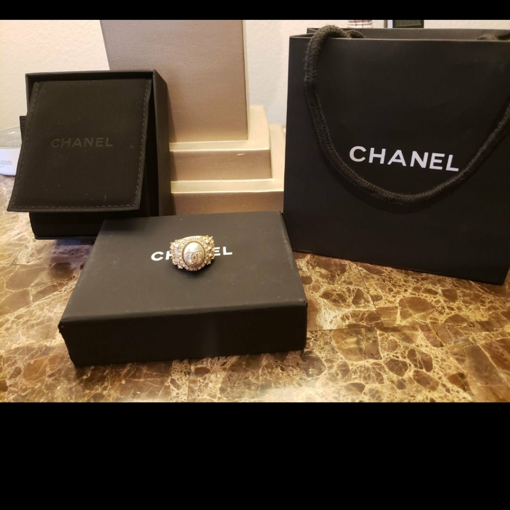 Chanel ring